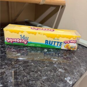 SQUEEZY BUTTER. SQUISHY LARGE TOY VIRAL